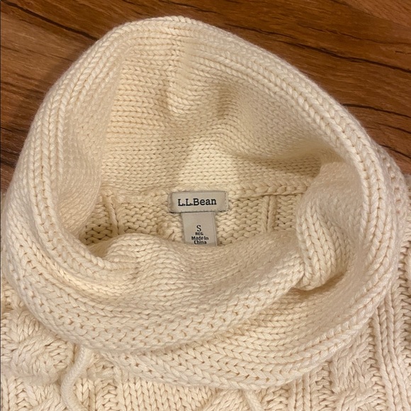 Women's Cream Cable Knit Sweater LL BEAN - Picture 2 of 2